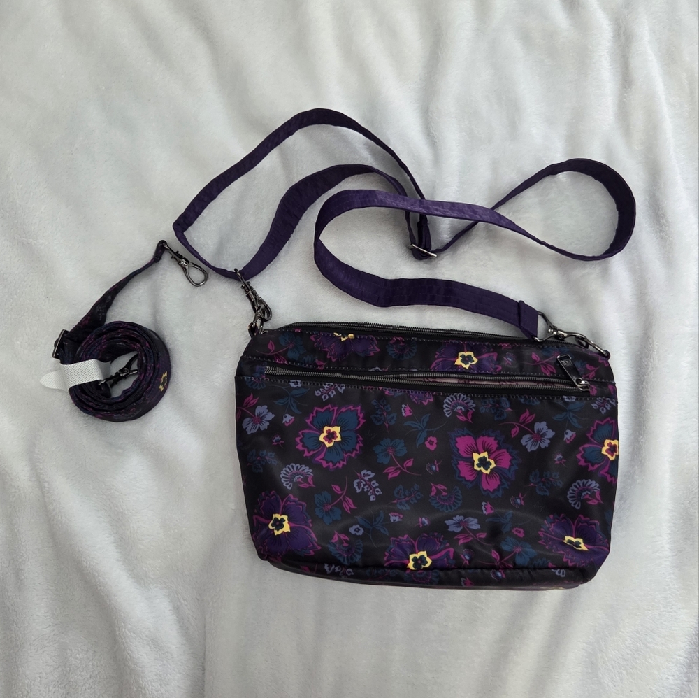 Lug Floral Flare 2 Crossbody Bag - Picture 8 of 9